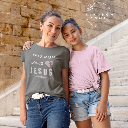 This Mom Loves Jesus - T-Shirt